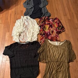 Bundle of 5 Mixed Women's Tops Set — Black, Cream, Multicolor, Gray, Olive